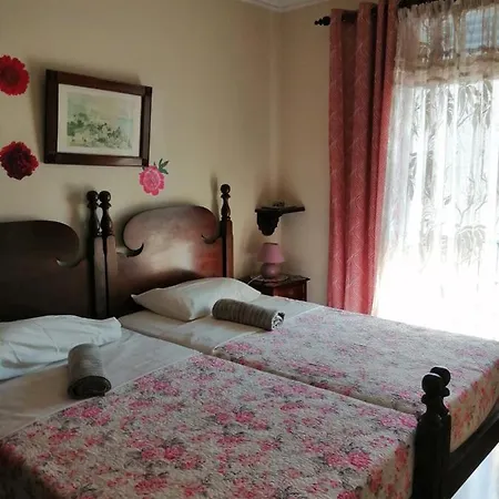 A Casa Do Caseiro Гостевой дом Фуншал